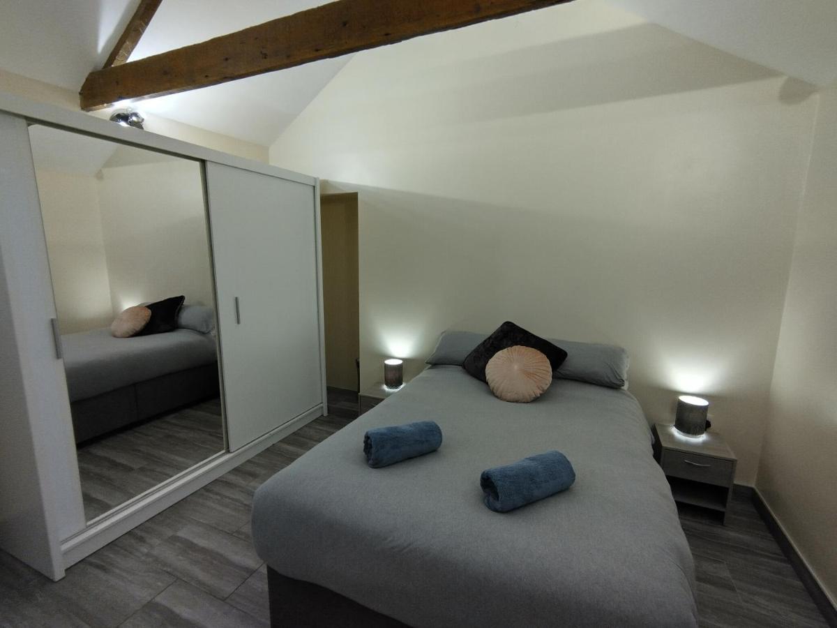 Queens Holiday Apartment Pembroke Dock Extérieur photo