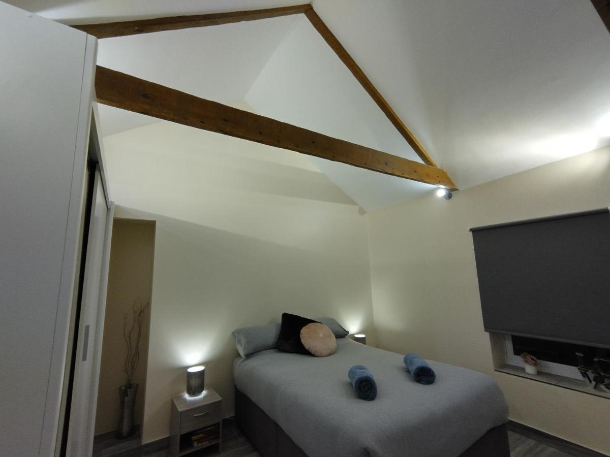 Queens Holiday Apartment Pembroke Dock Extérieur photo