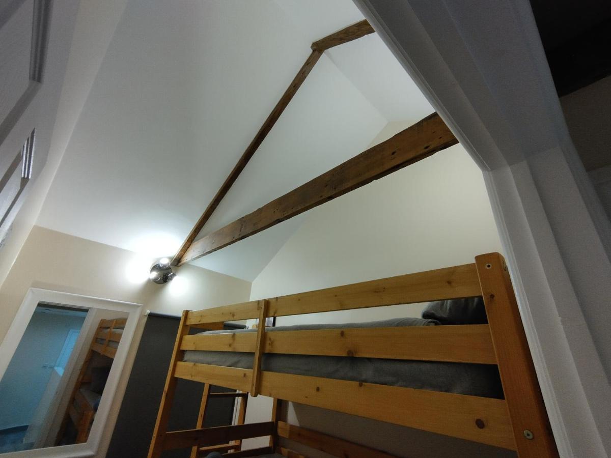 Queens Holiday Apartment Pembroke Dock Extérieur photo